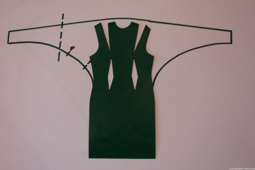 Платье с драпировкой (перекошенный крой) фото