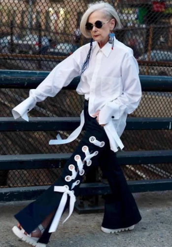 Случайная икона (стиля) Лин Слейтер. Моделирование выкройки свитшота-рубашки