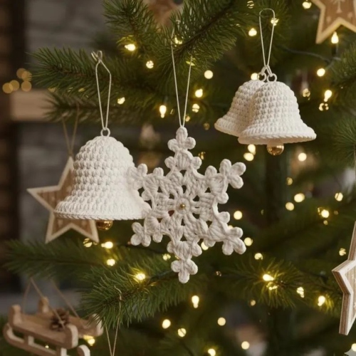 Вязаные ёлочные игрушки: тёплое украшение для зимнего дома фото