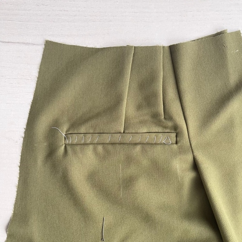 Купить выкройку Выкройка женских брюк. Коллекция «Пятница» онлайн - скидка 56 ₽ фото