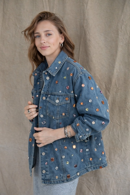 Обычная джинсовка — необычные решения фото