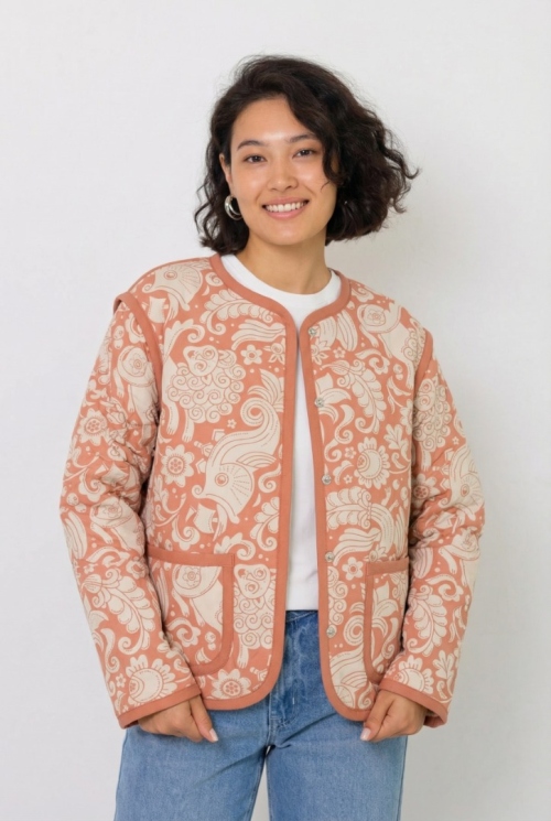 Одна выкройка — десятки образов: как принт меняет характер вещи фото