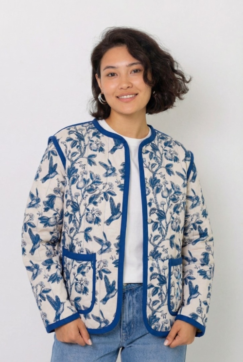 Одна выкройка — десятки образов: как принт меняет характер вещи фото