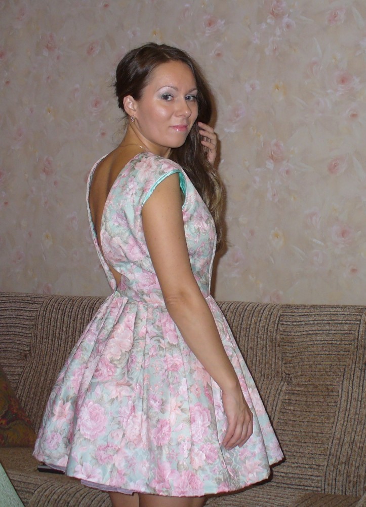 платье с открытой спиной фото