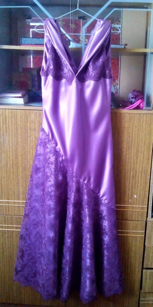 Пурпурное платье на выпускной фото