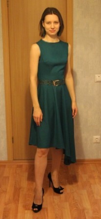 Платье с асимметричной юбкой фото