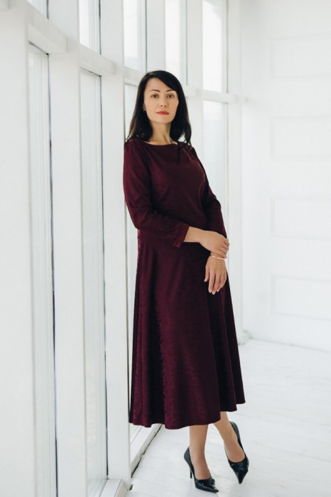 Платье с вырезом лодочка