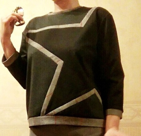 Костюм по выкройкам свитшота и брюк-сигарет фото