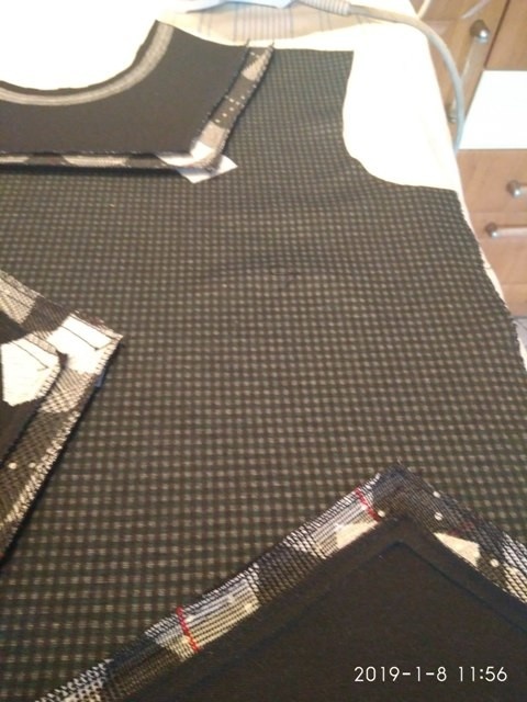 Костюм по выкройкам свитшота и брюк-сигарет фото