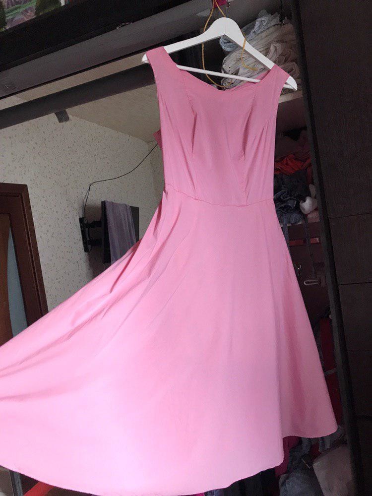 Легкое розовое платье фото