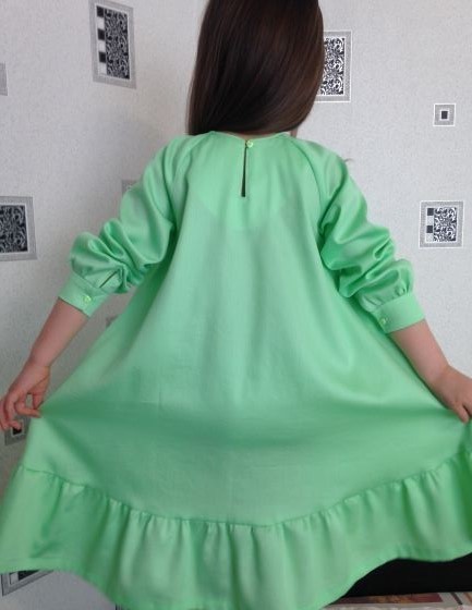 Детское весеннее платье с оборкой фото