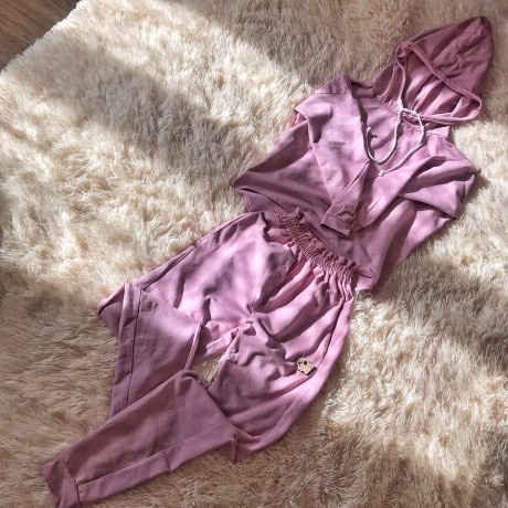 Спортивный костюм фото