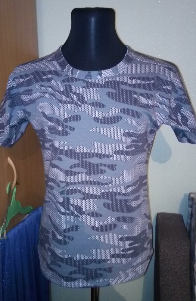 Мужская футболка фото