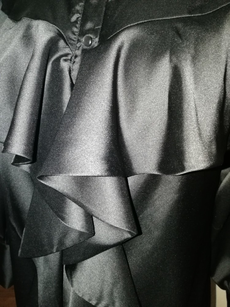 Блузка с воланами фото