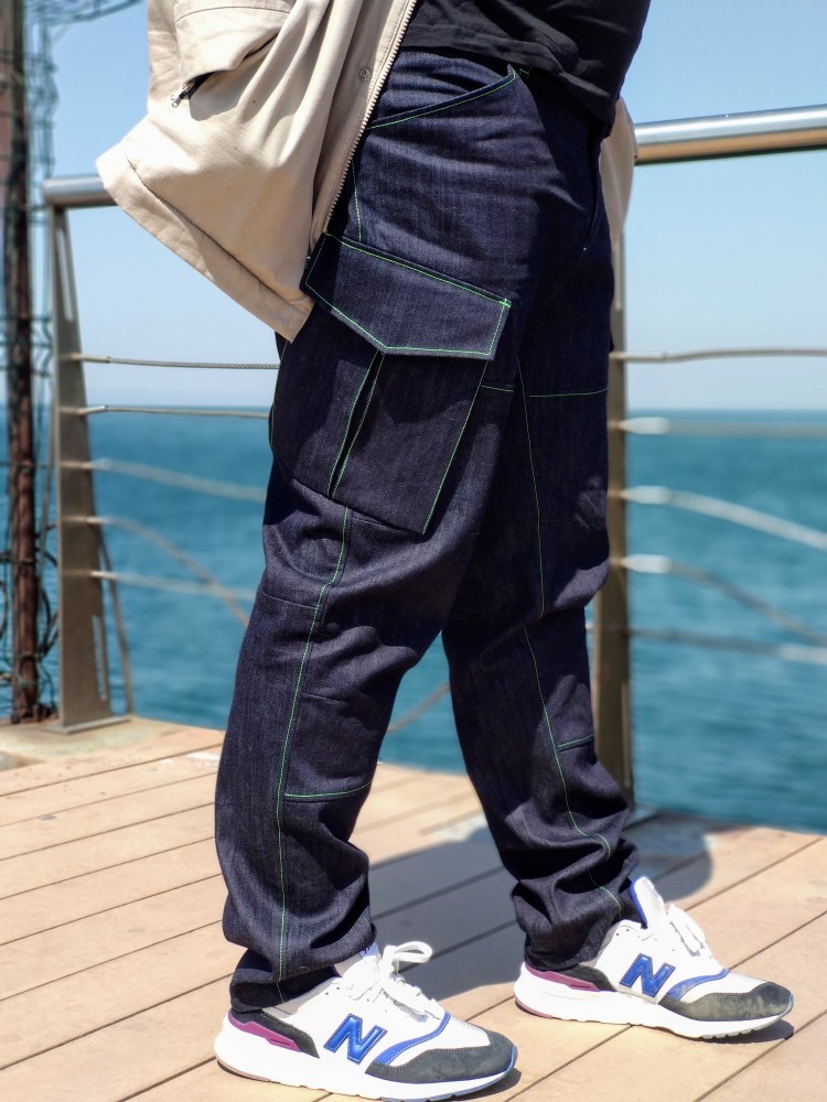 Мужские брюки карго из денима фото