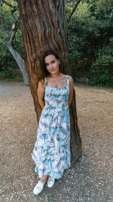 Приталенный сарафан с оборкой