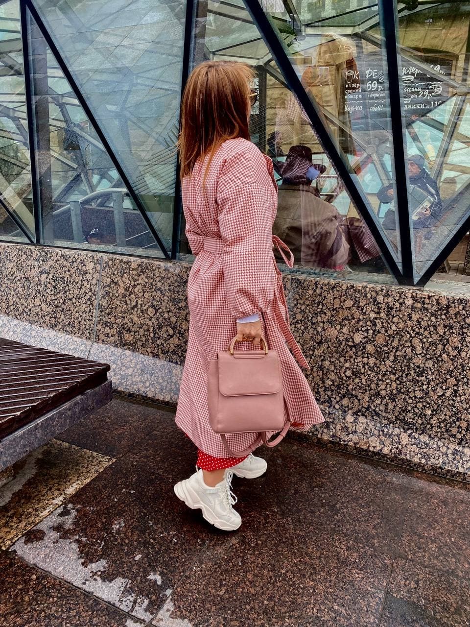 Легкое пальто с принтом от Шанель фото