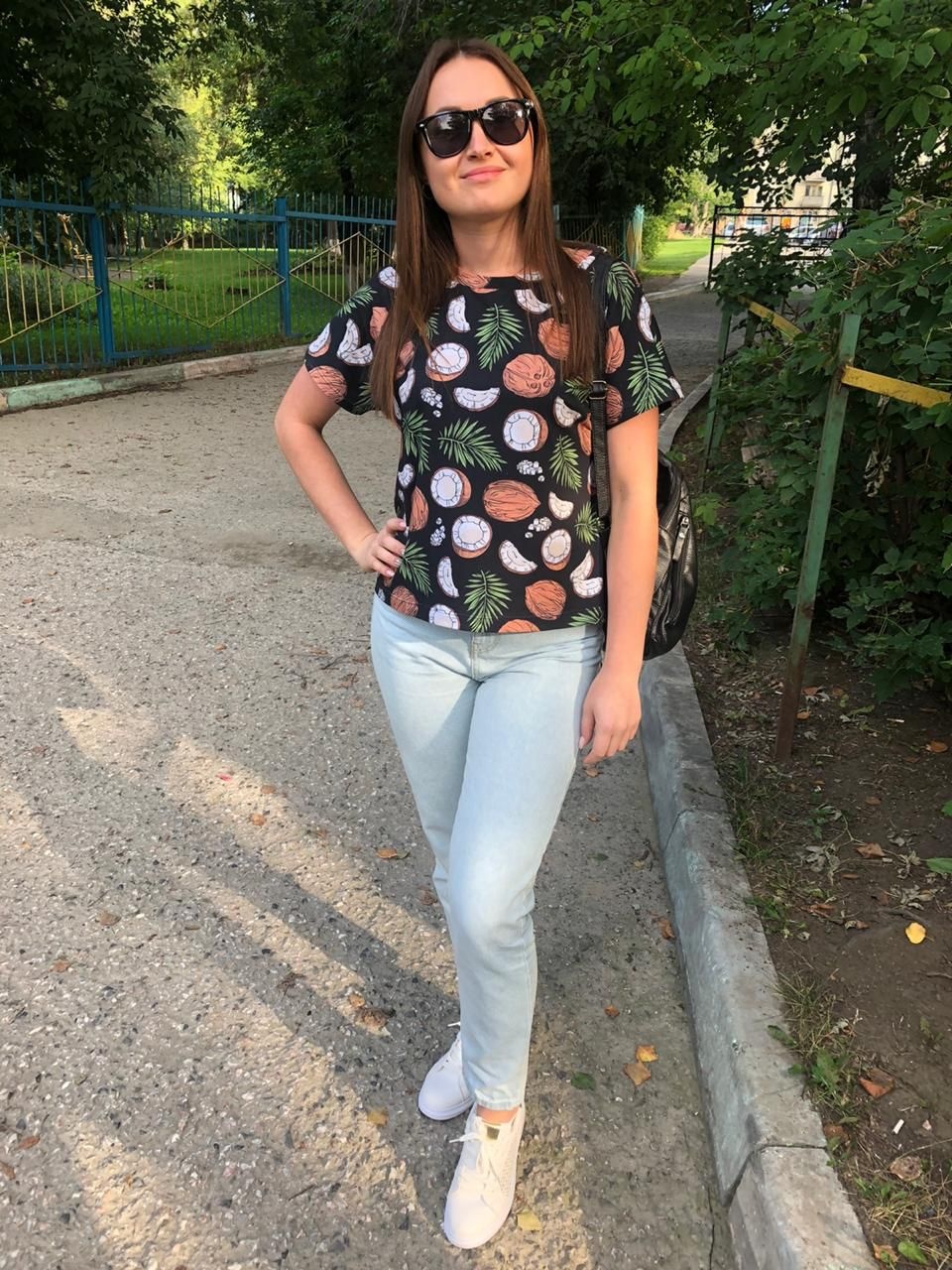 Базовая футболка фото