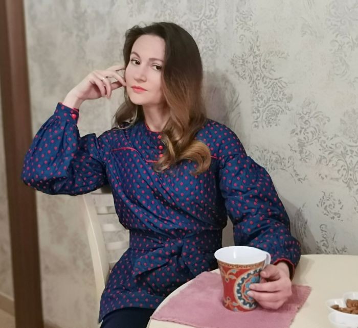 Блузка с кокеткой но без волана