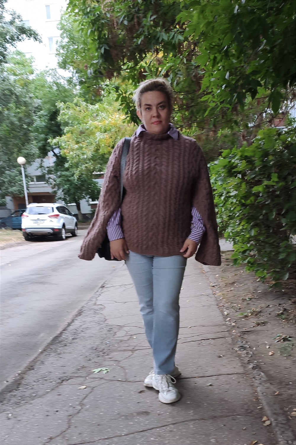 Любимый свитер-кейп  фото