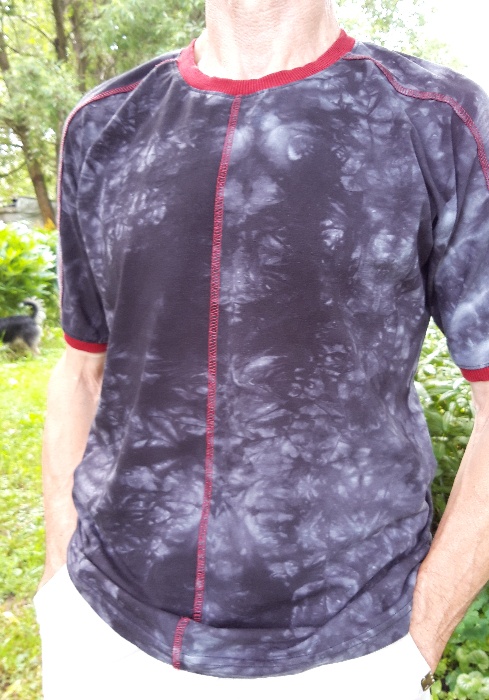 Мужская футболка фото