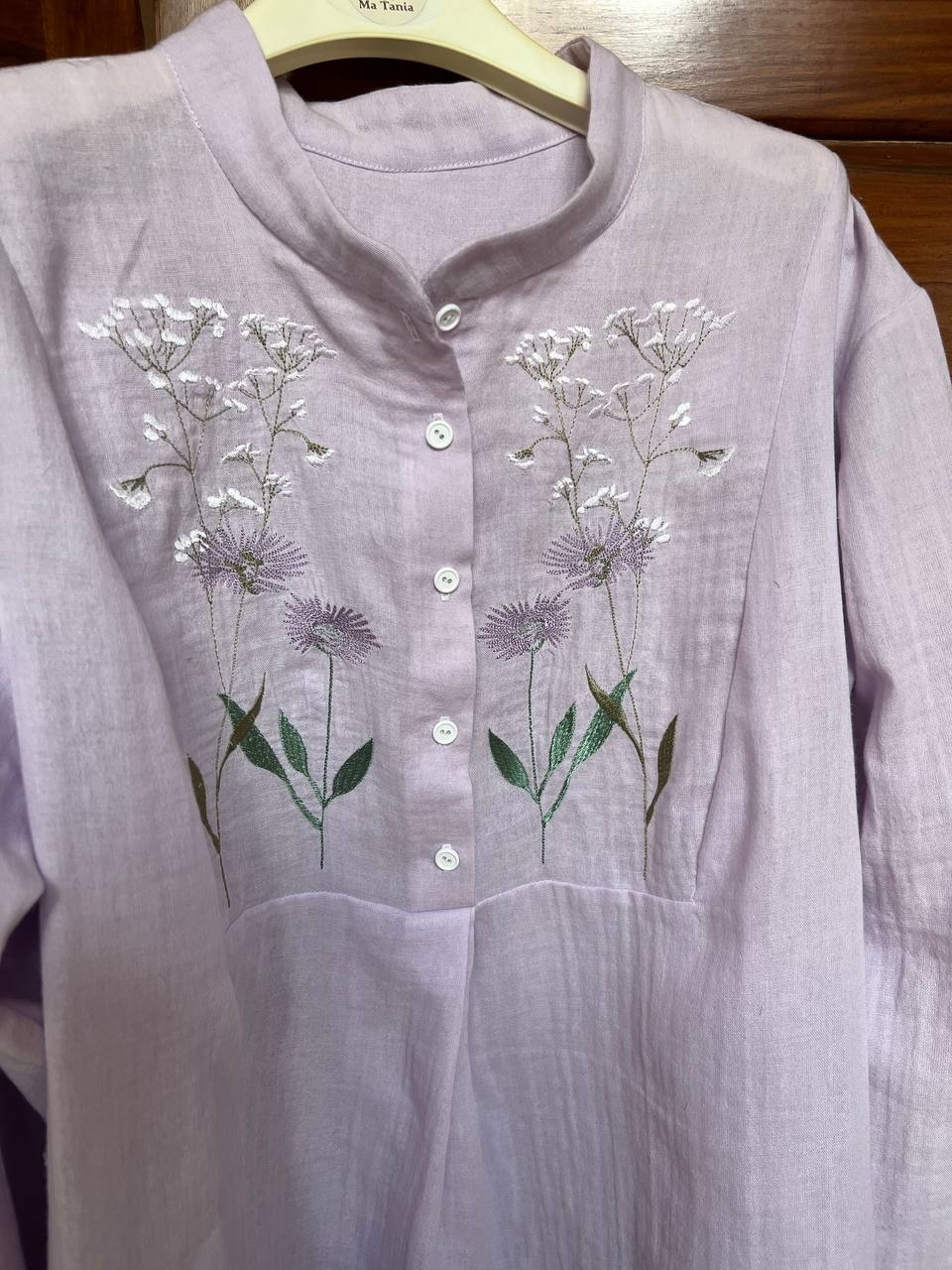 Блузка с полевыми цветами фото