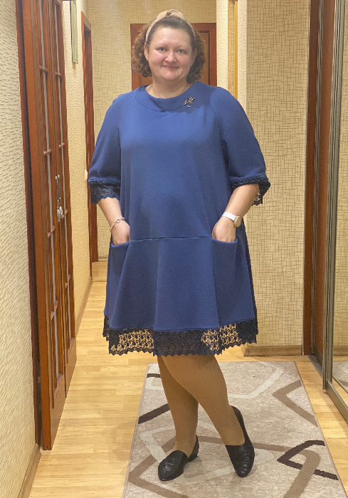 Синее платье с рукавом реглан