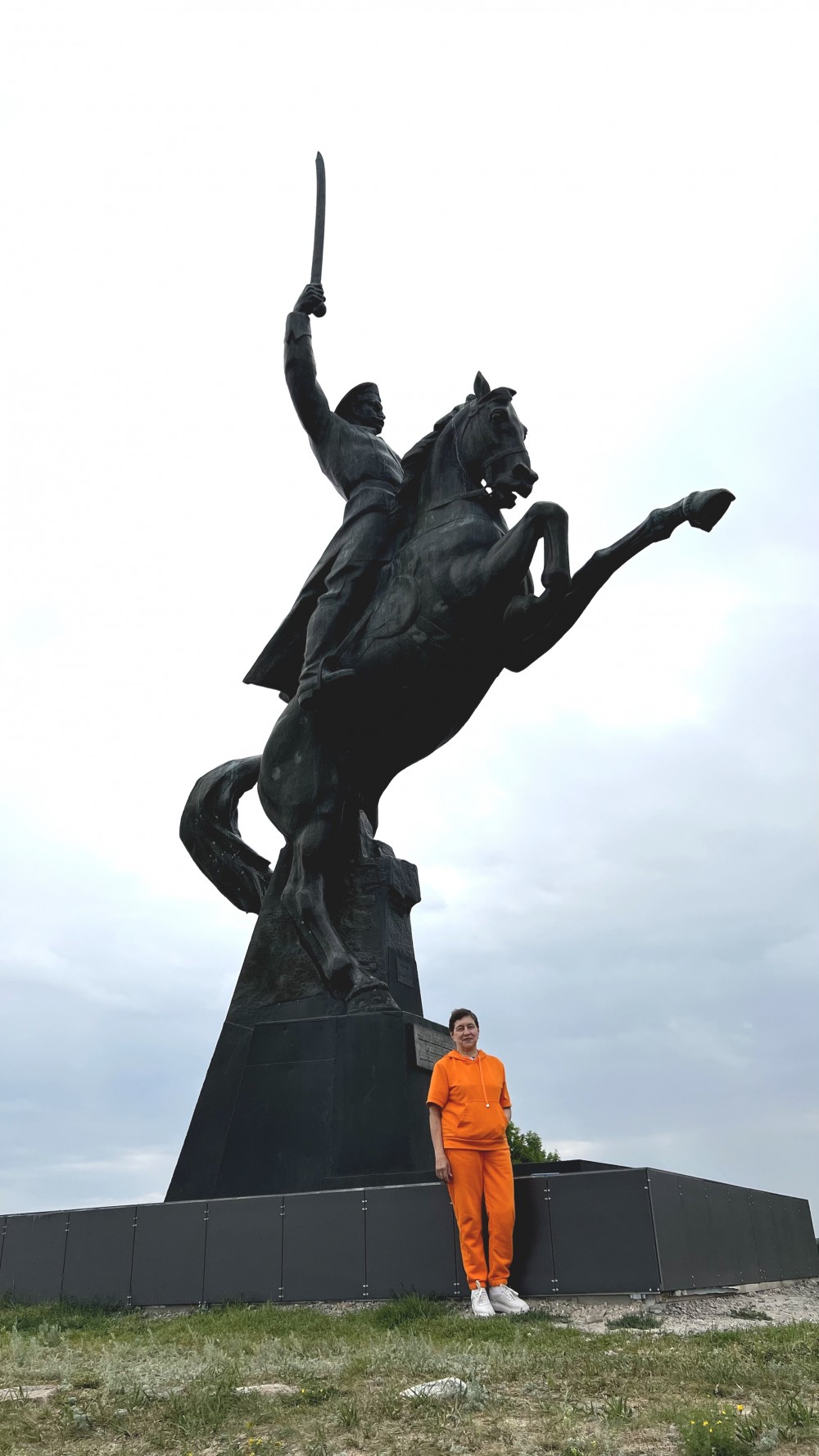 По выкройке зауженных брючек фото
