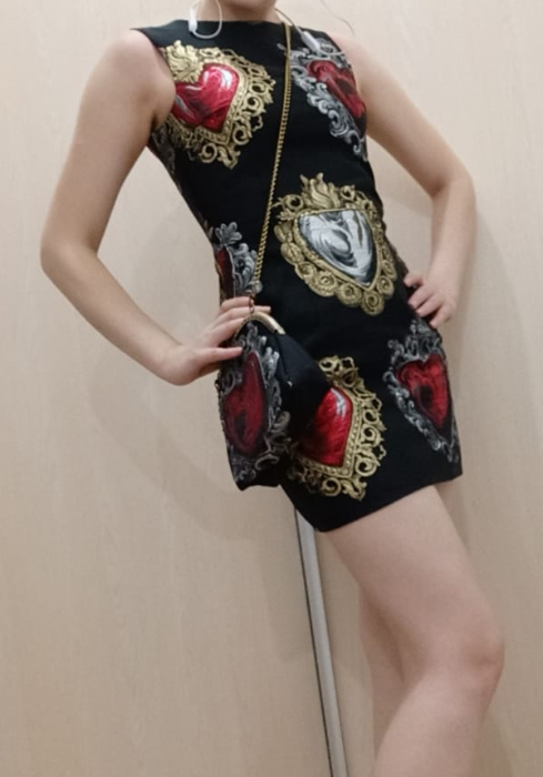 Маленькое чёрное платье)))