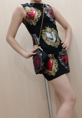 Маленькое чёрное платье)))