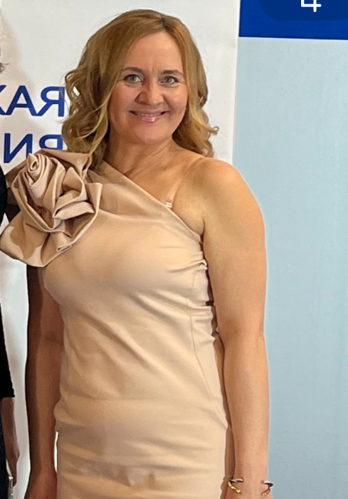Платье с цветком для корпоратива 