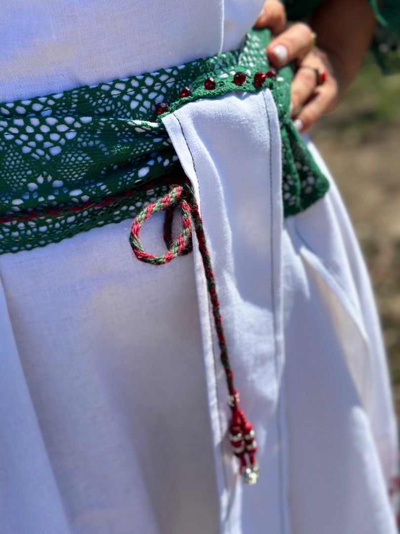Льняное платье в славянском стиле фото
