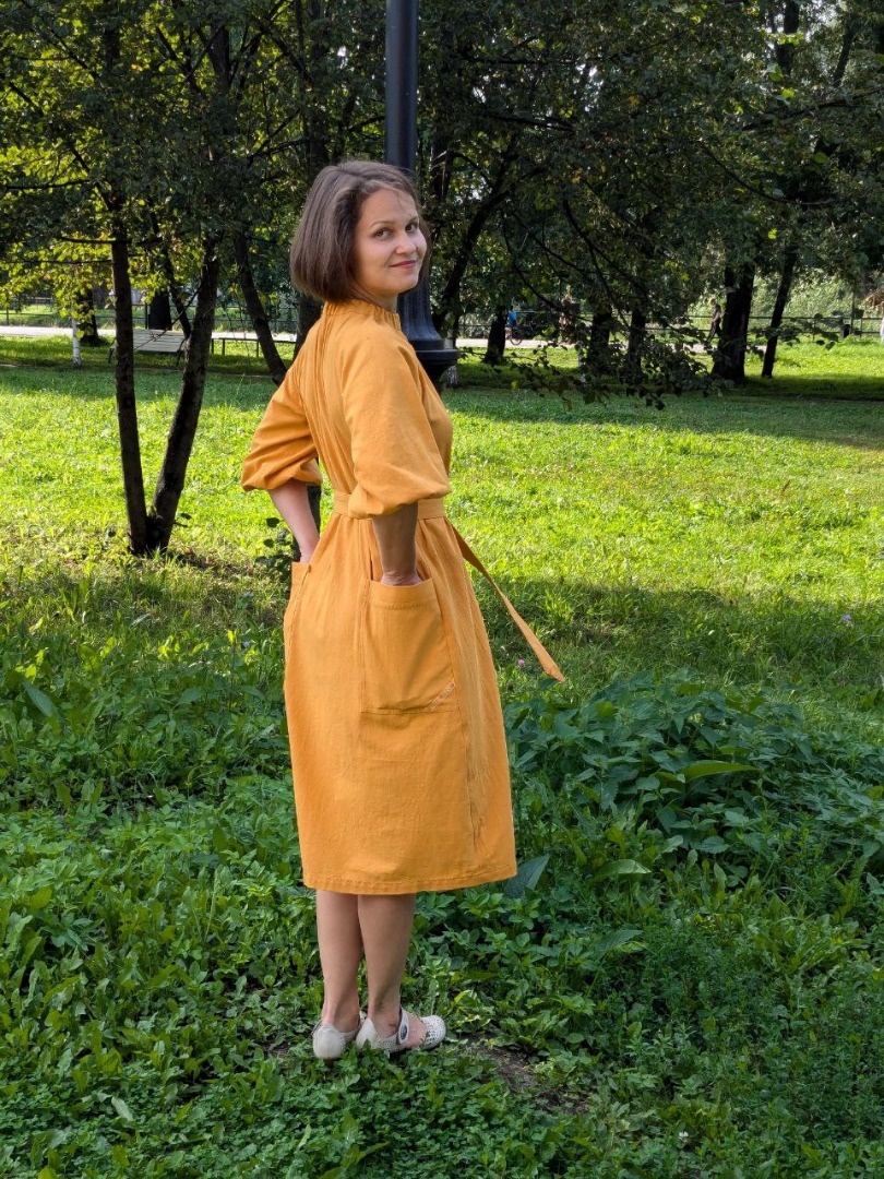 Вслед уходящему лету. Платье с защипами у горловины фото