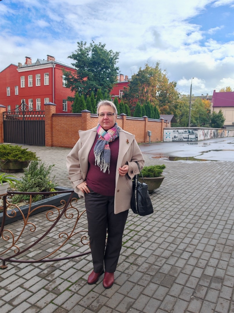 И снова брюки - дудочки.  фото