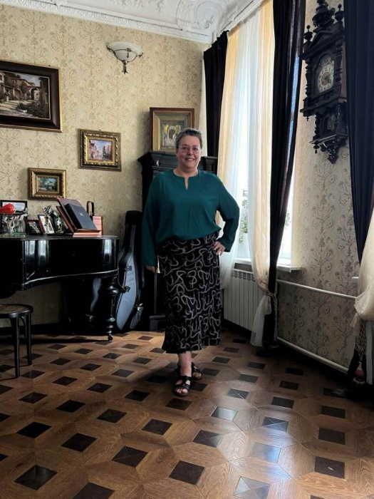 Юбка Сейчастье, блуза Дина, пуловер Белиссимо