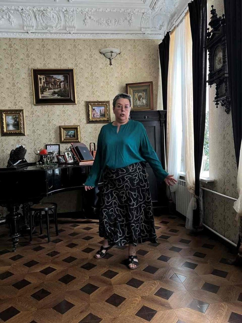 Юбка Сейчастье, блуза Дина, пуловер Белиссимо фото