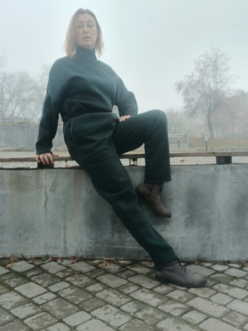 Тёплые спортивные брюки фото