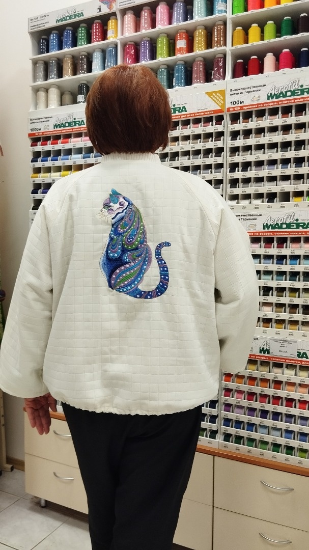 Бомбер «Ассоль» для кошатницы фото