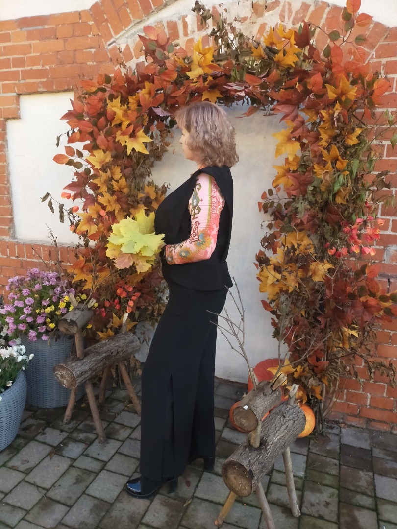 Осенний променад в костюме «Икигай» фото