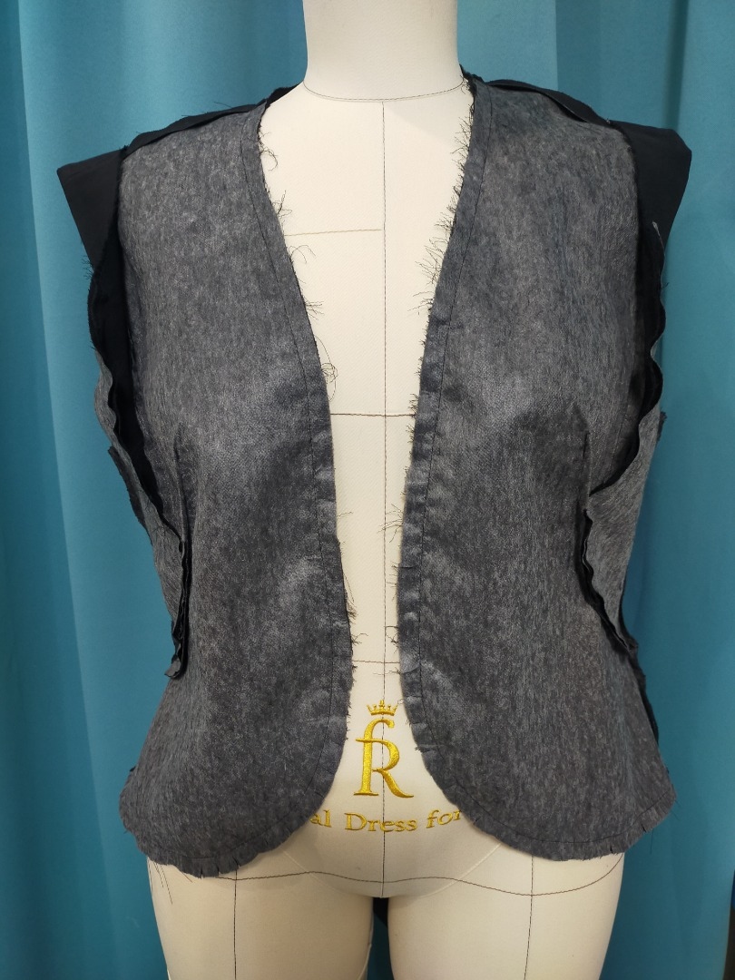 Осенний променад в костюме «Икигай» фото