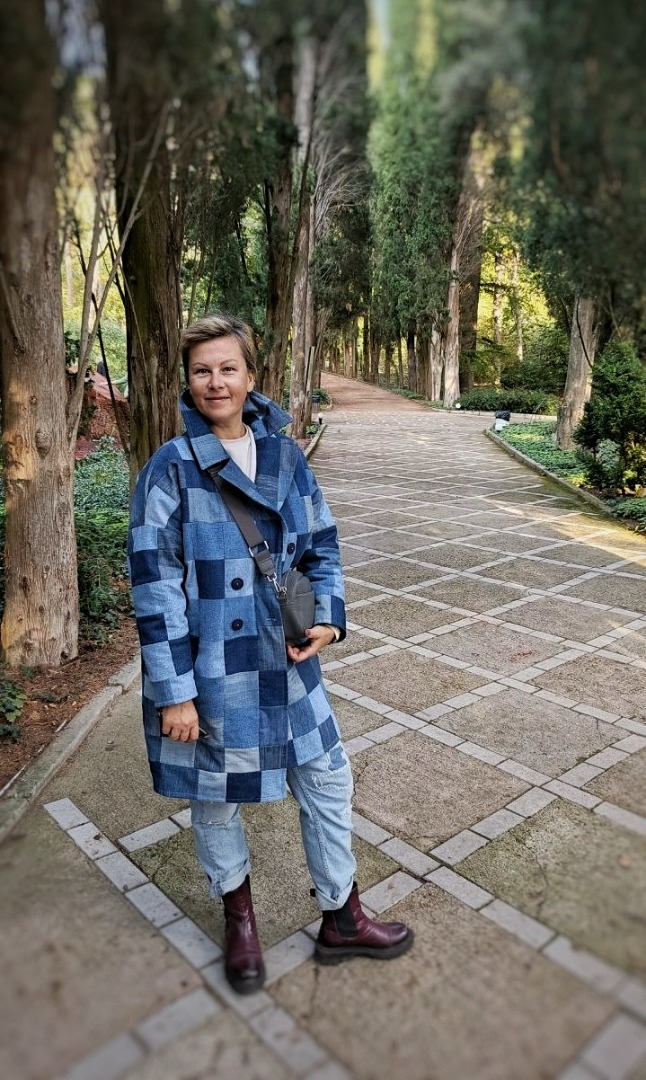 Джинсовое пальто из лоскутов фото