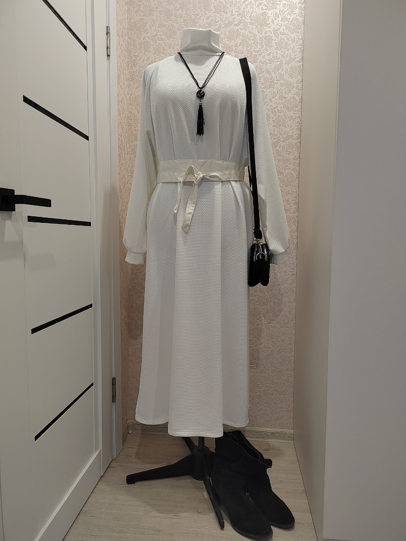 Платье на мероприятие, куда «только в белом»... фото