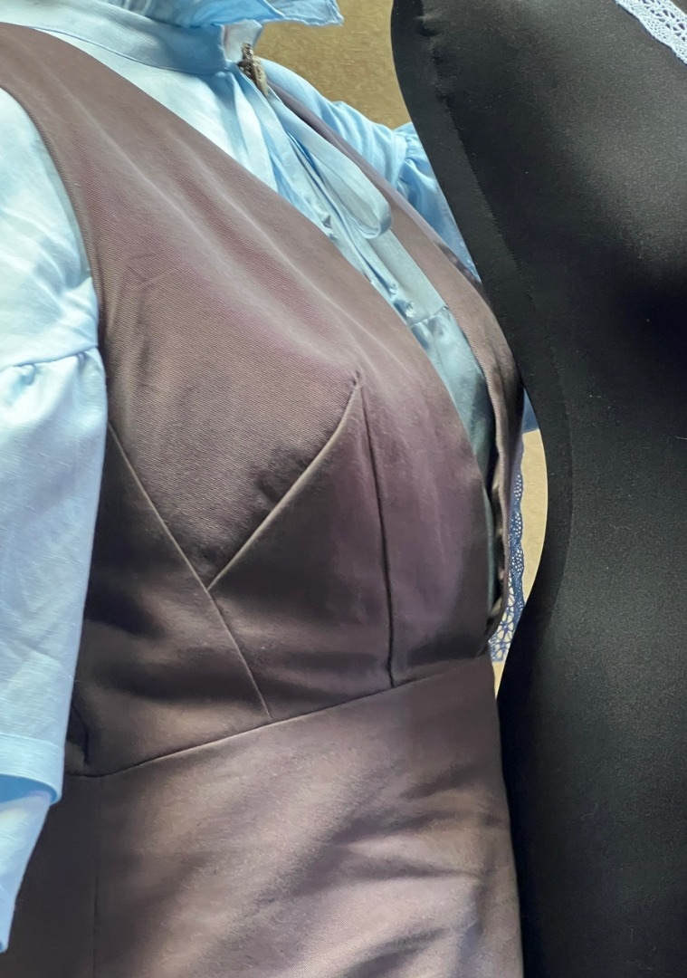 Стильный, женственный, благородный деловой образ фото