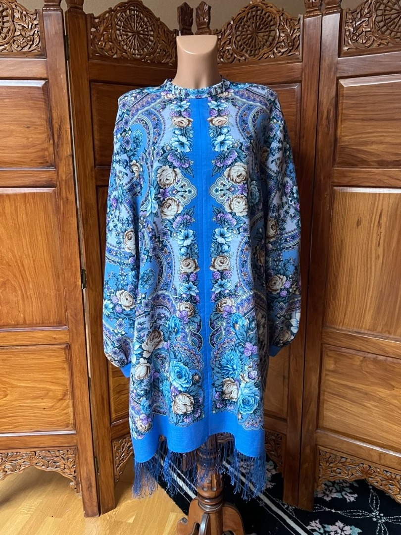 Красота павловопосадских платков в одежде фото