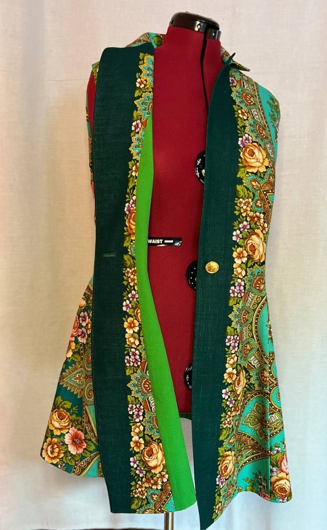 Красота павловопосадских платков в одежде фото