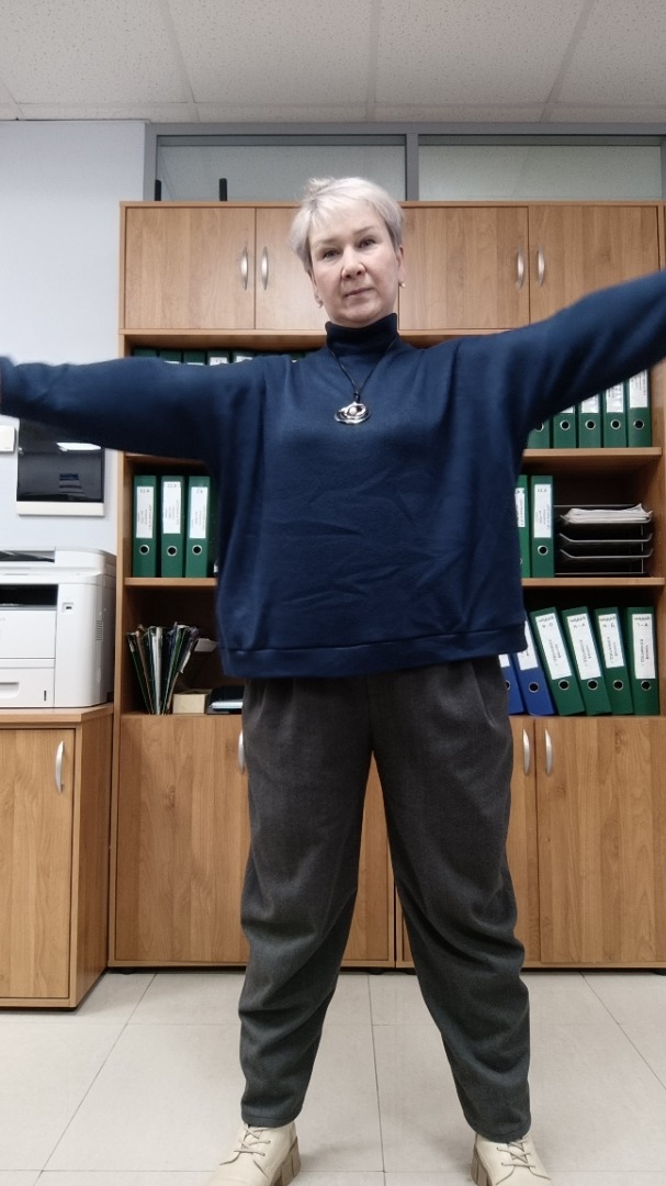 Теплый пуловер «Ульяна» фото