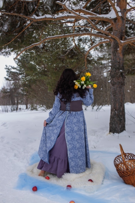 Милое платье к 8 марта и 150 пуговиц