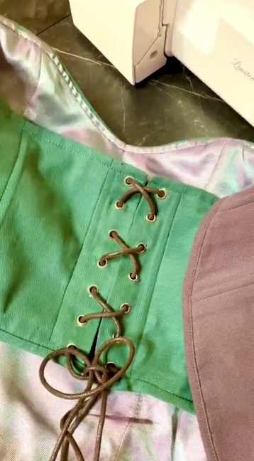 Корсетов много не бывает, решила я))) фото