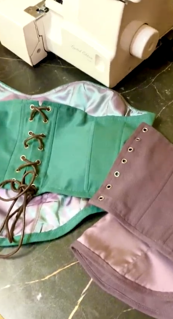 Корсетов много не бывает, решила я))) фото