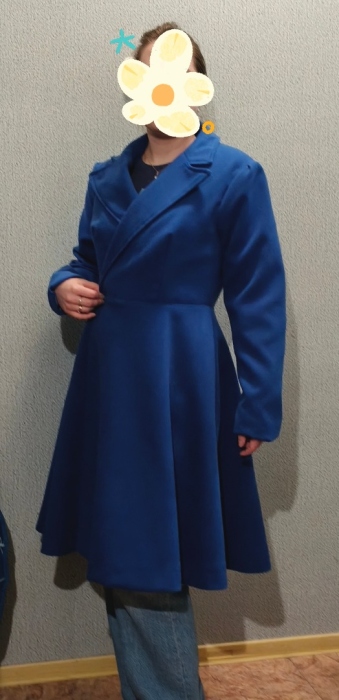 Приталенное пальто